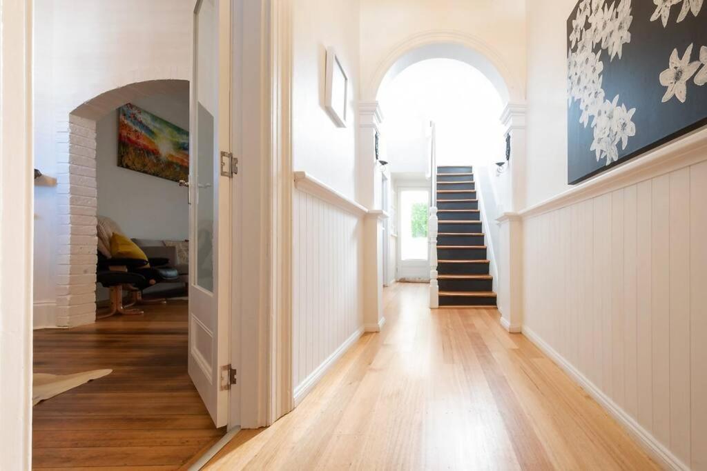 Historic Beauty In The Cbd! Parking And Wifi Lejlighed Launceston Eksteriør billede